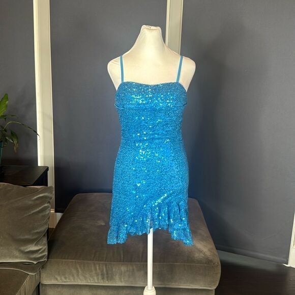 Women’s Blue Sequined Short Prom Party Homecoming Dress Ruffle Hem Size 8 - Picture 1 of 13